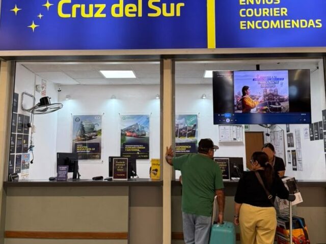 Cruz del Sur - Terminal Plaza Norte